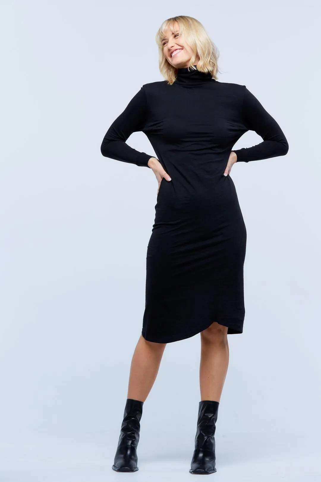 CASA AMUK - LONG SLEEVE TURTLE NECK DRESS - BLACK