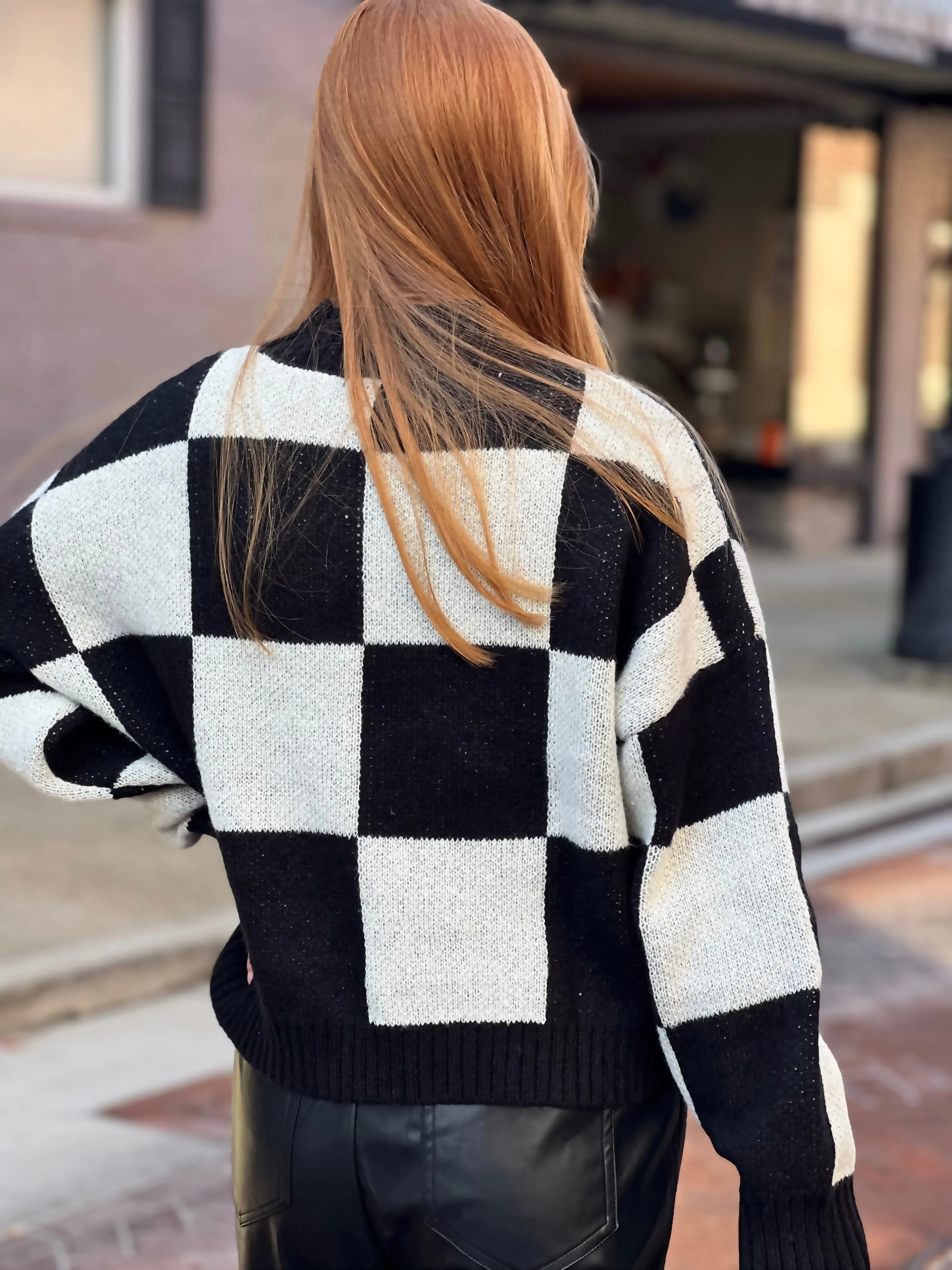 Checkered Crew Neck Knit Sweater - Black