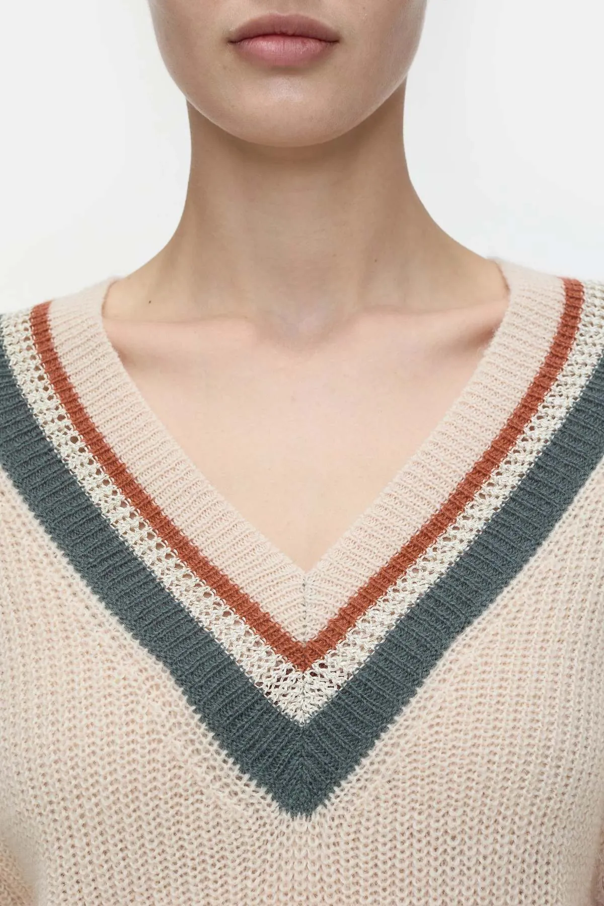 Deep V-Neck Sweater - Albicocca