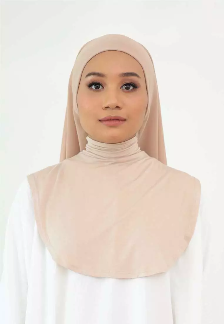 ELZARITHA. BEIGE HALF TURTLE INNER NECK