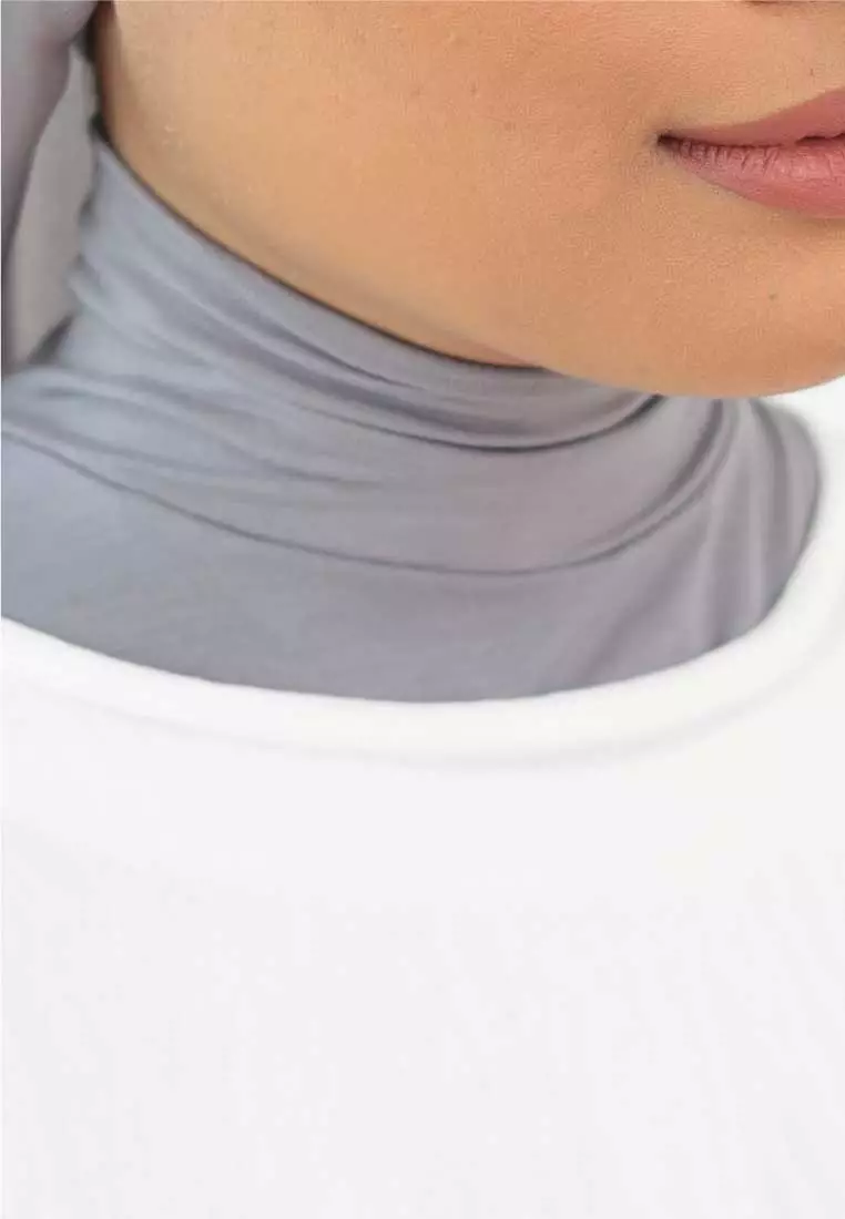 ELZARITHA. GREY HALF TURTLE INNER NECK