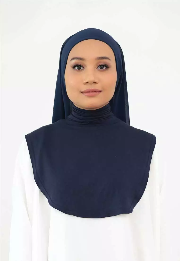 ELZARITHA. NAVY BLUE HALF TURTLE INNER NECK