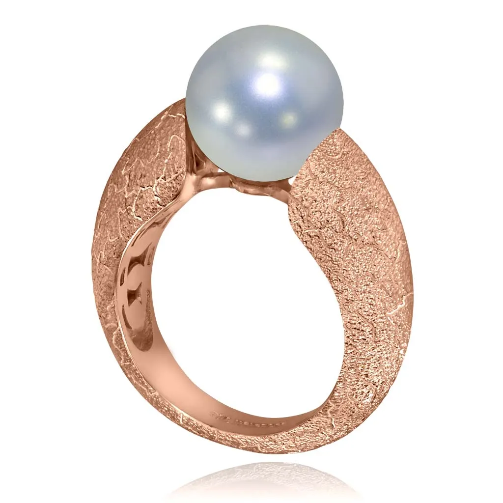 Gold Ring with White Pearl