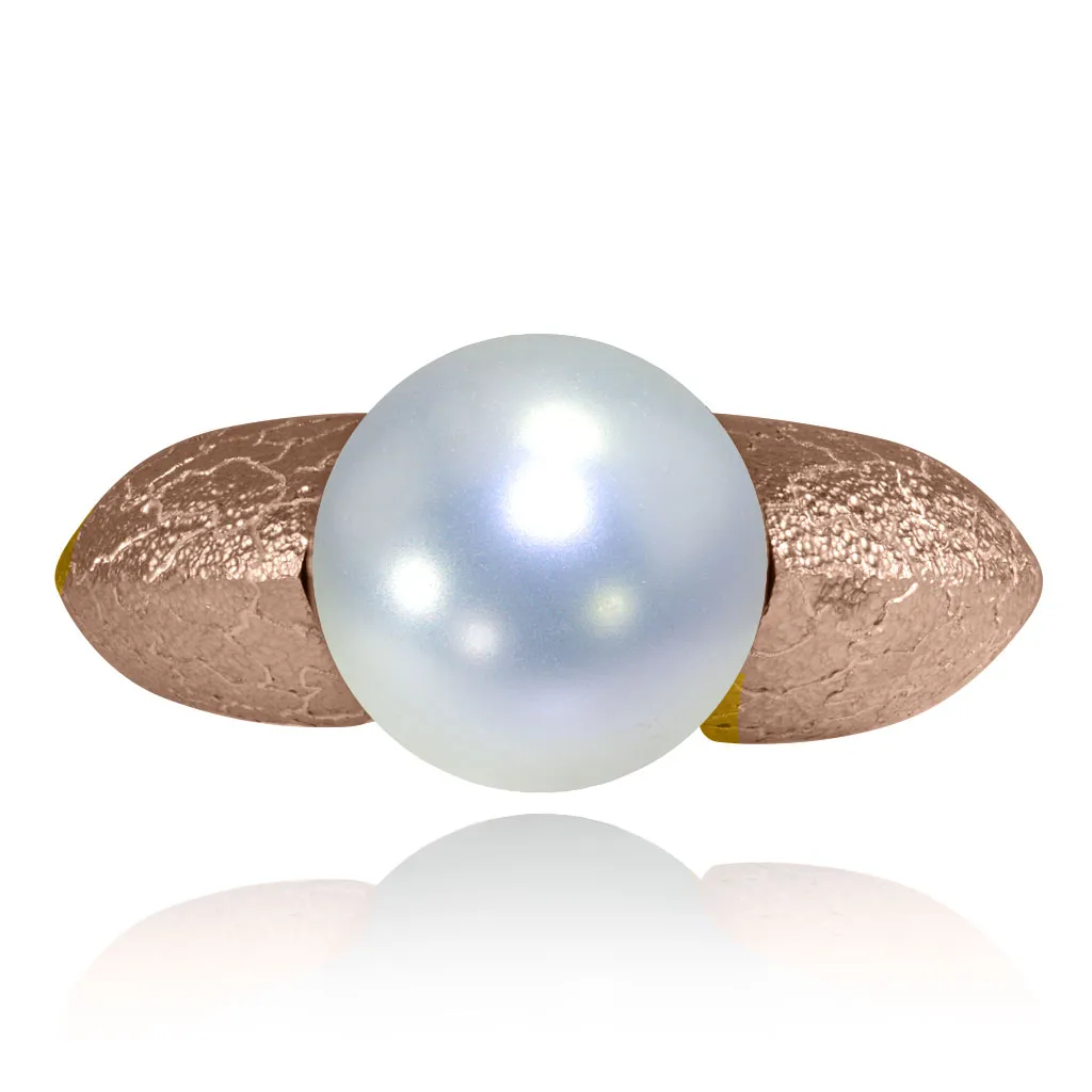 Gold Ring with White Pearl