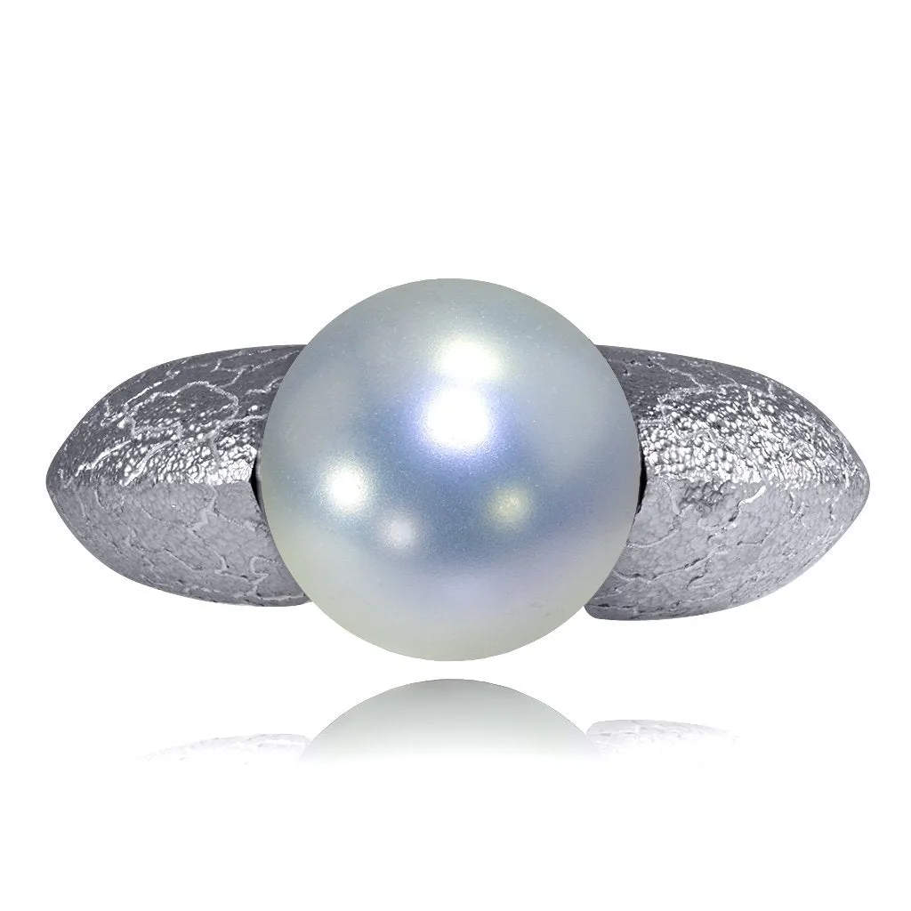 Gold Ring with White Pearl