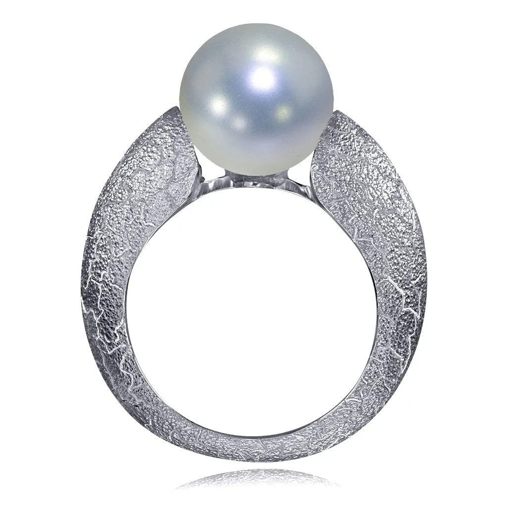 Gold Ring with White Pearl