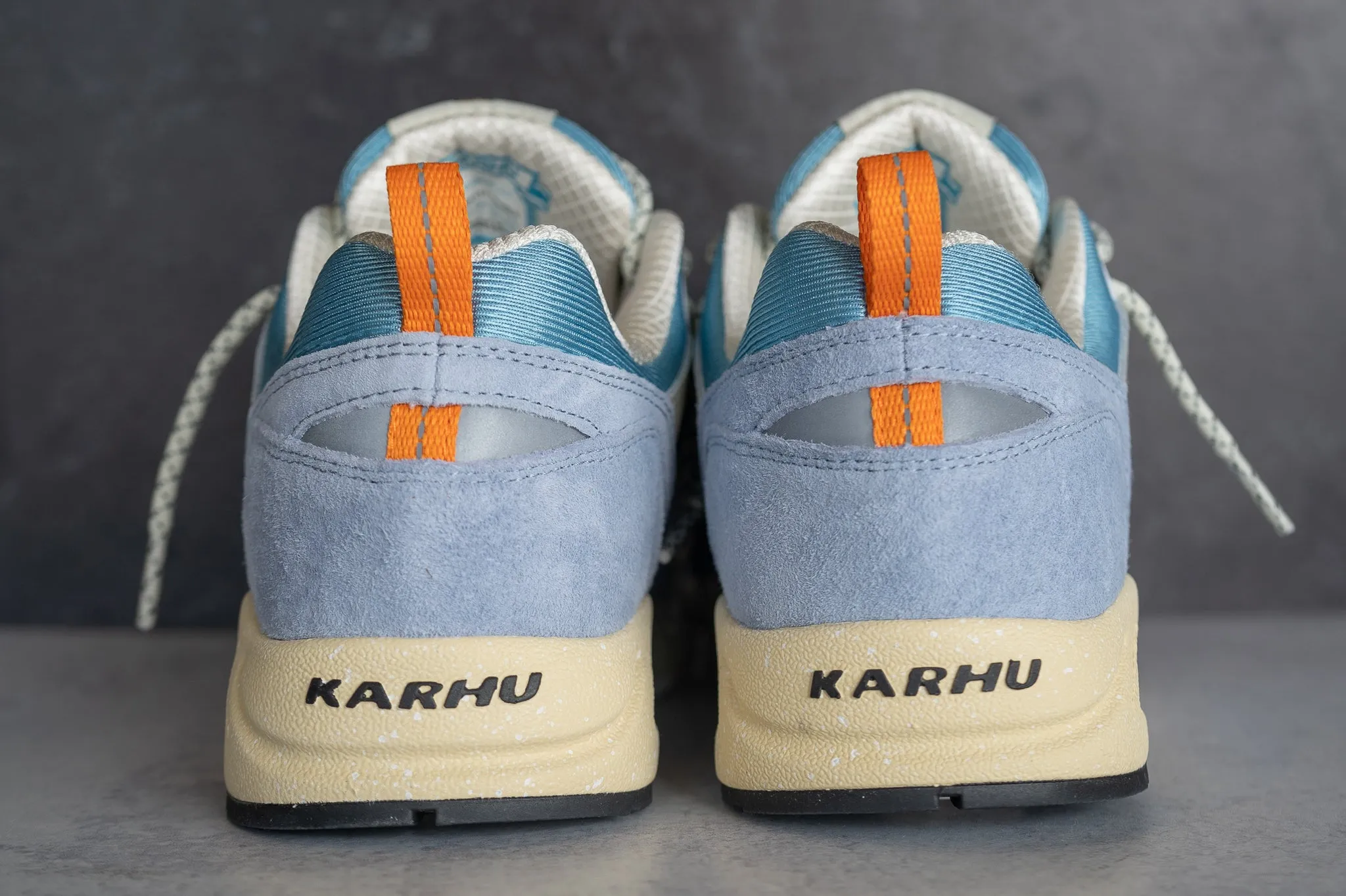 Karhu Fusion 2.0 (Blue Fog/Jet Black)