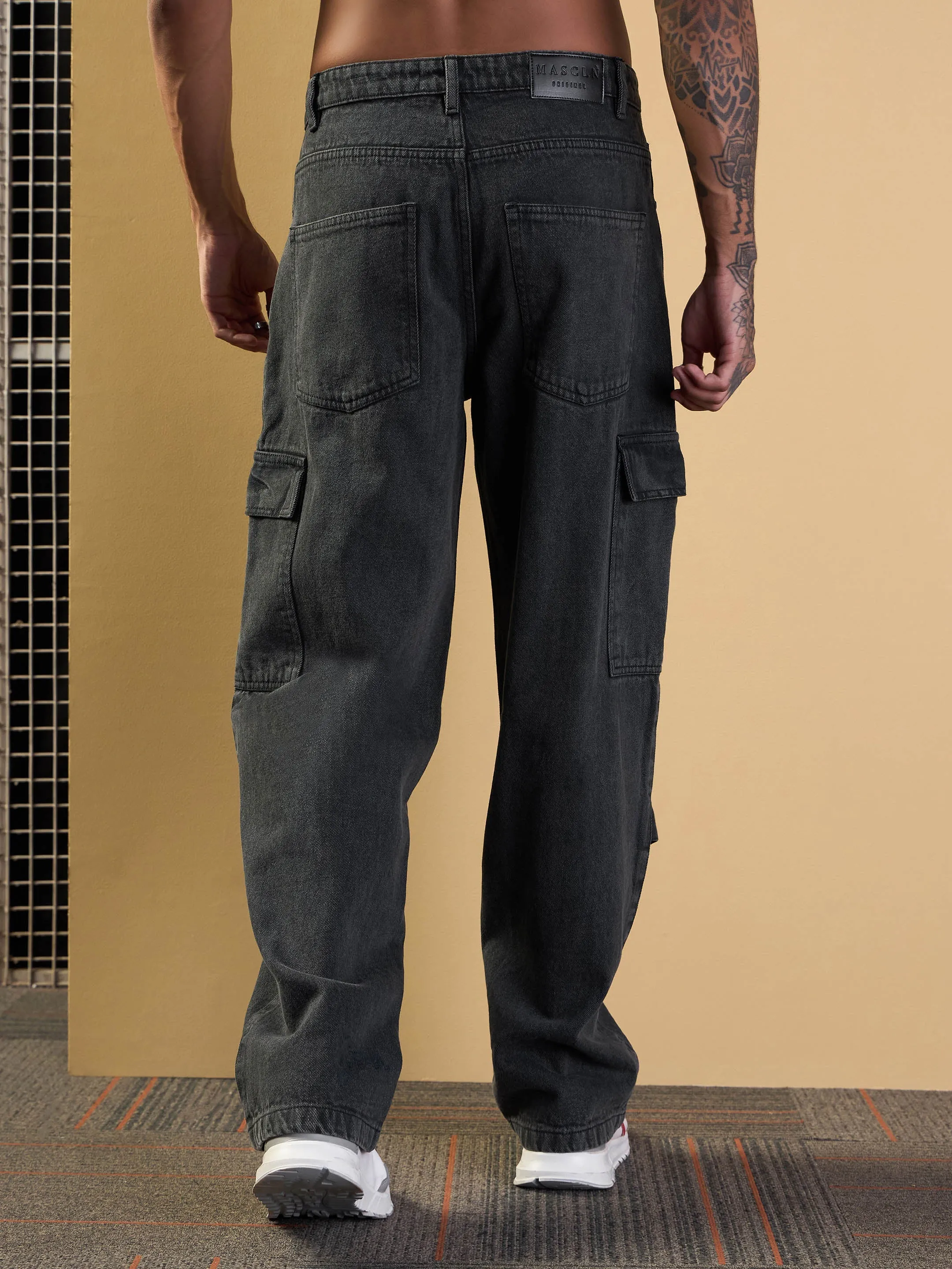 Men Grey Washed Baggy Cargo Jeans