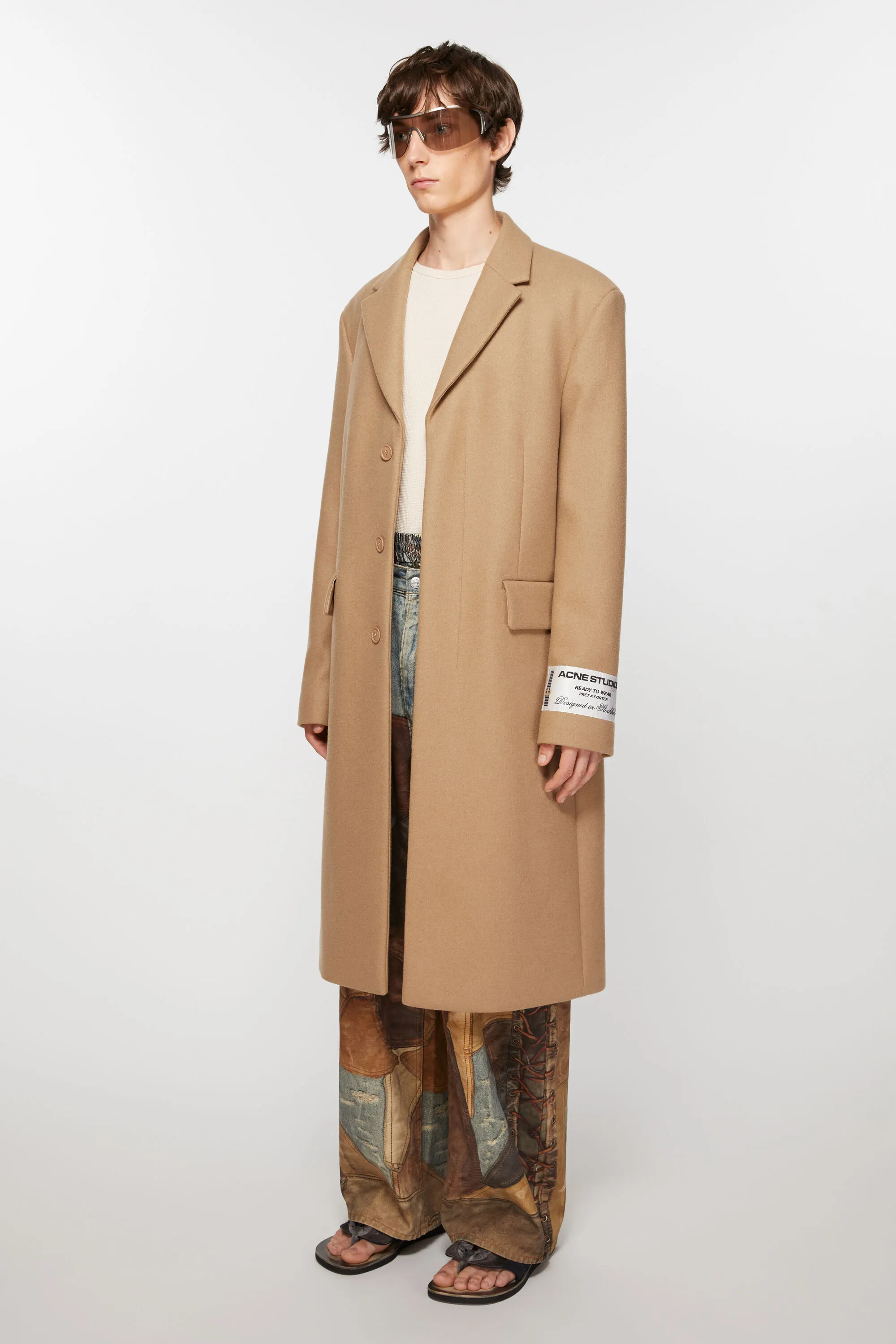 Single-breasted wool coat