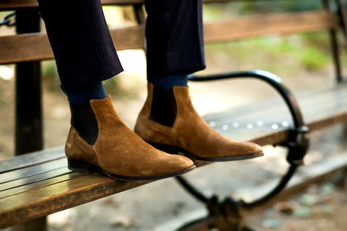 The Wayne Low-Cut Chelsea Boot - Martora Suede