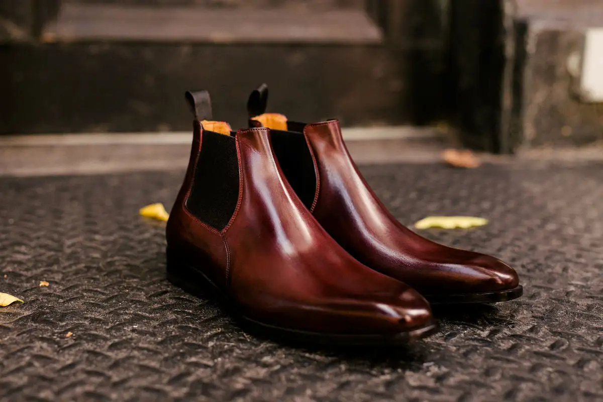 The Wayne Low-Cut Chelsea Boot - Oxblood