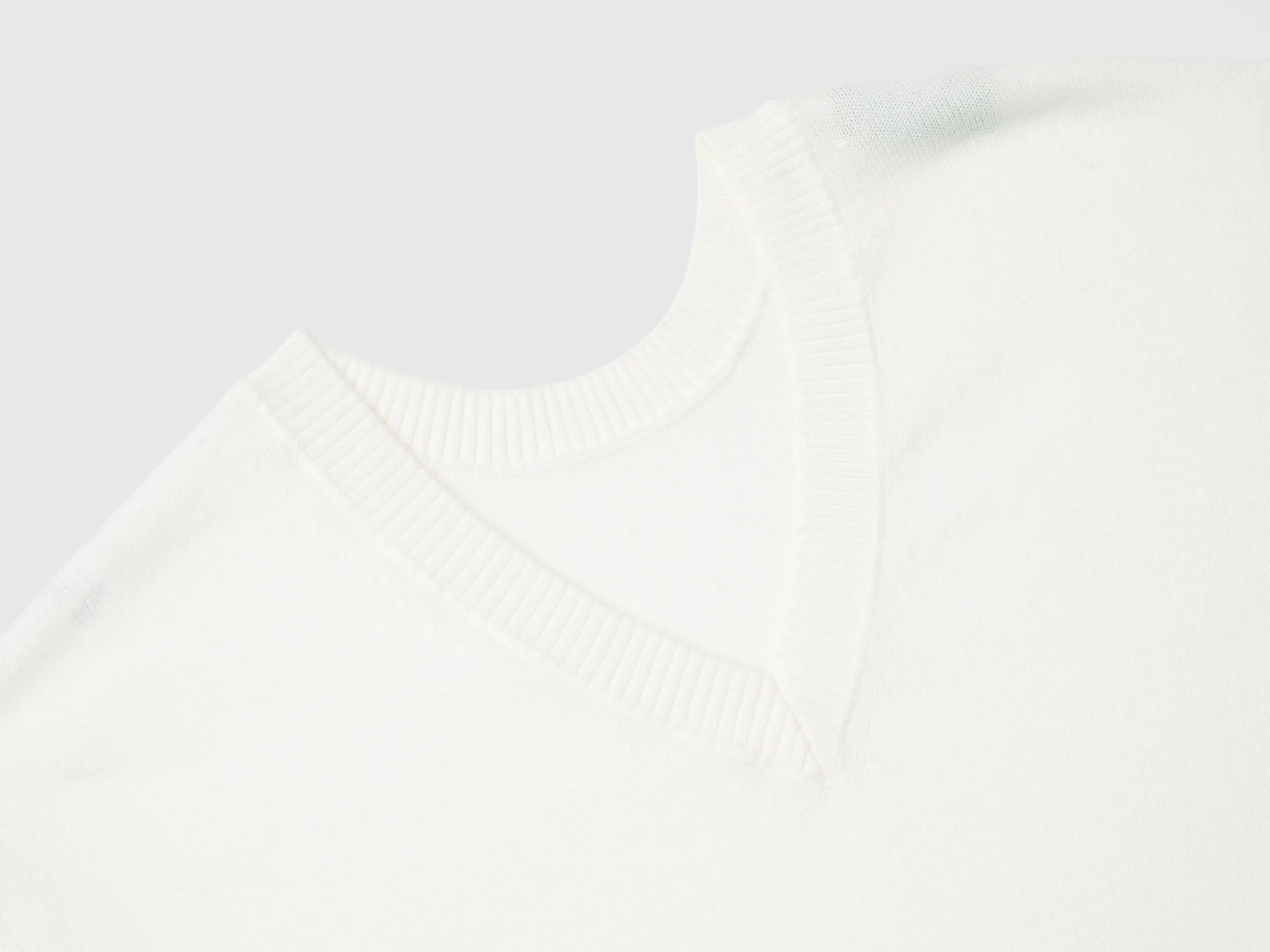 V-neck sweater in Modal® blend - Creamy White | Benetton